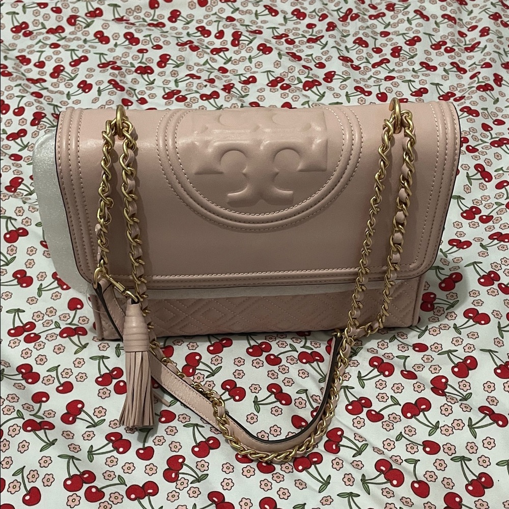 Tory Burch Blush Quilted Shoulder Bag - Picture 3 of 8